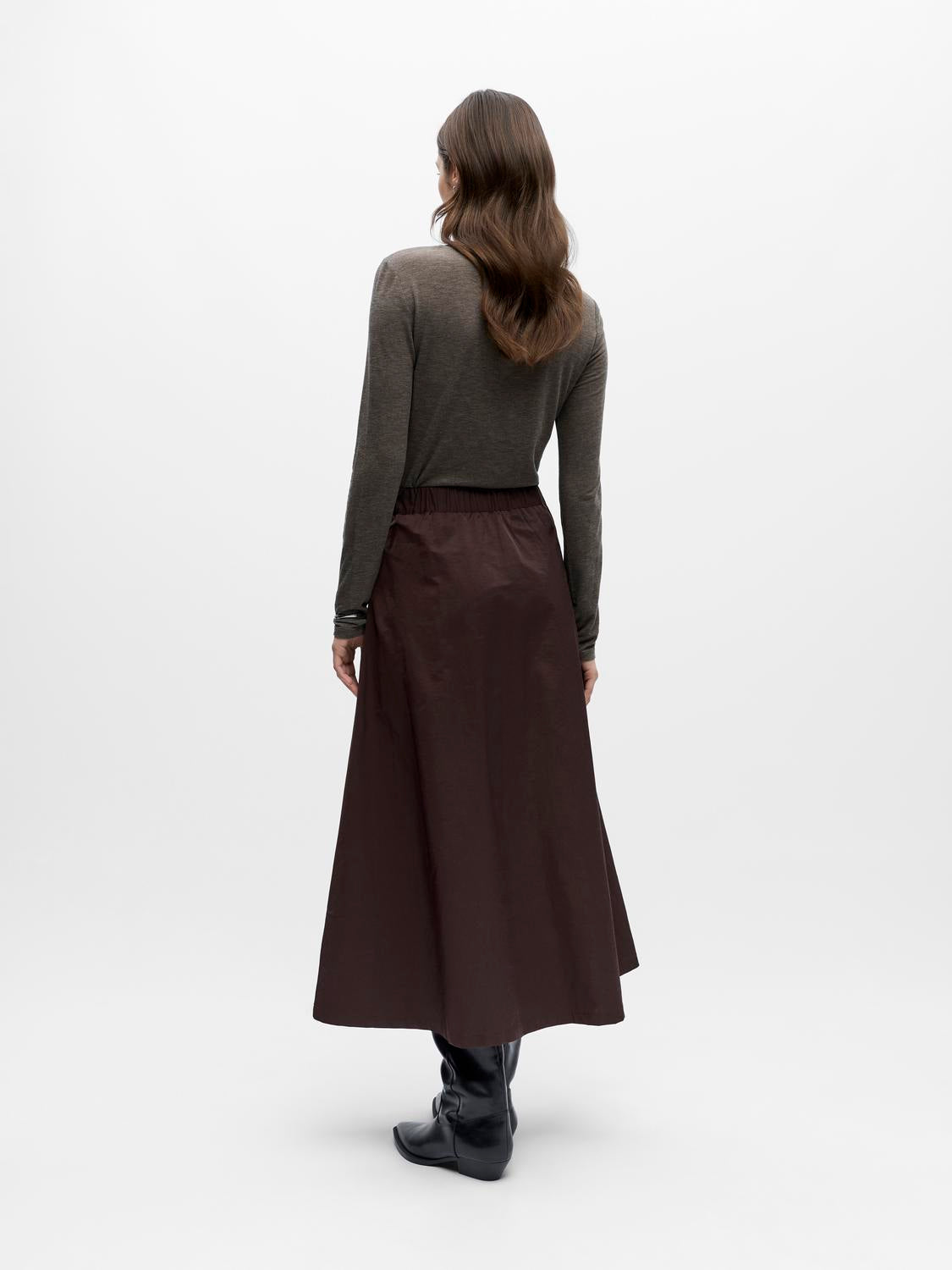 model_shot-back